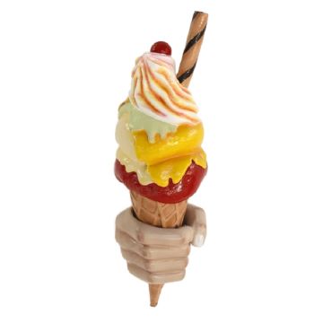 Eis mit Röhrchen in der Hand für Wand vergrößert