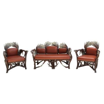 Geweihsofa und Sitze lebensgroß