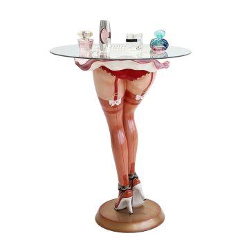 Sexy Frauenbeine mit braunen Strümpfen Tisch mit Glasplatte lebensgroß