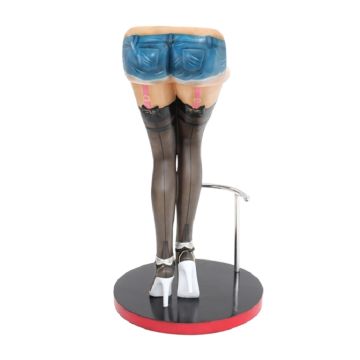 Sexy Frauenbeine Schwarz mit Jeans Shorts Barhocker lebensgroß