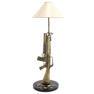Waffe M16 Gold Lampe mit Creme Lampenschirm lebensgroß