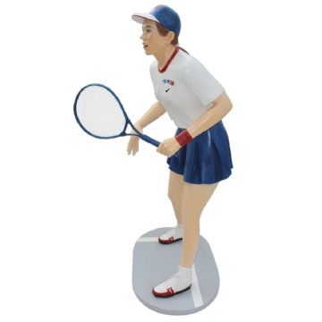 Tennisspielerin lebensgroß