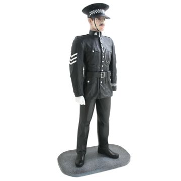 Britischer Polizist lebensgroß