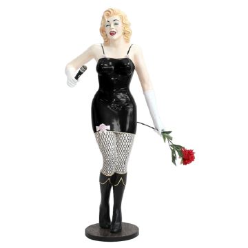 Marilyn in Schwarz mit Rose und Mikro lebensgroß
