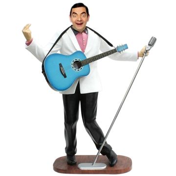 Mr Bean als Elvis im weißen Jackett mit Mikro lebensgroß