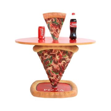 Pizzatisch 1 Pizzastück mit kleiner Pizza darauf vergrößert