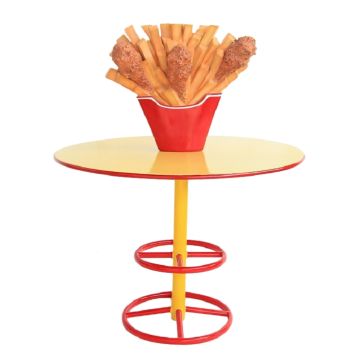 Hühnchen und Pommes Tisch groß vergrößert
