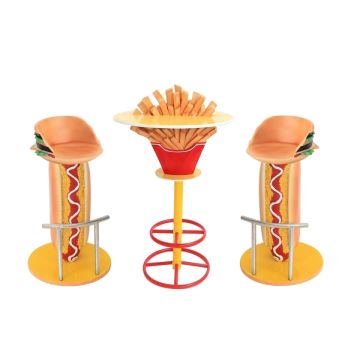 Pommestisch auf Ständer und Hot Dog Burger Sitzen vergrößert