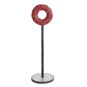Donut rot auf Ständer vergrößert
