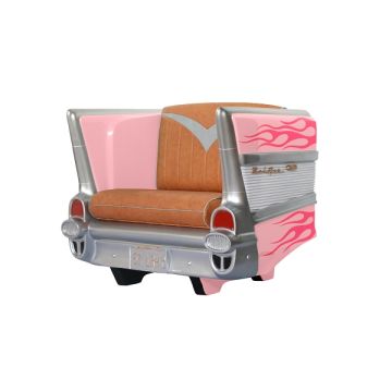 Sitz Chevy Rosa mit pinken Flammen und braunem Polster lebensgroß