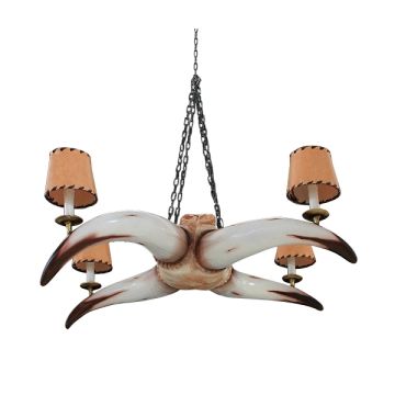 Stierhorn Kronleuchter mit 4 Lichtern und Lampenschirmen Variant lebensgroß