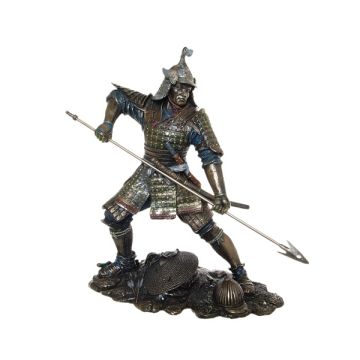 Samurai mit Speer lebensgroß