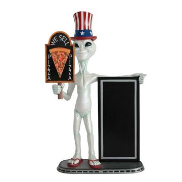 Alien amerika mit Pizza auf Tafel und Angebotstafel lebensgroß