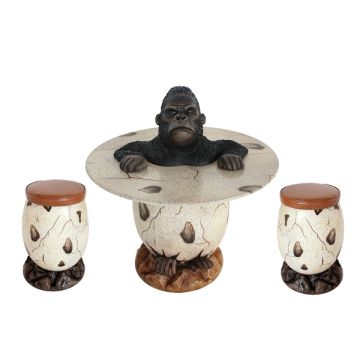 Mürrischer Gorilla im Ei Tisch und Eihocker lebensgroß