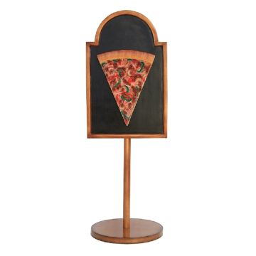 Pizzastück auf Angebotstafel auf Ständer vergrößert