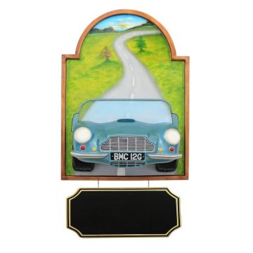 Bild mit Aston Martin Blau verkleinert