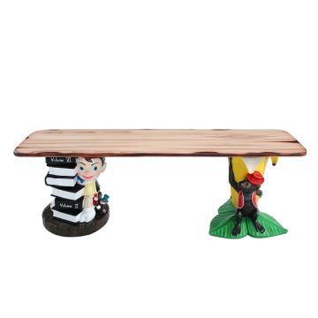 Bank Pinocchio und Banane verkleinert