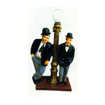 Dick und Doof klein an Laterne verkleinert