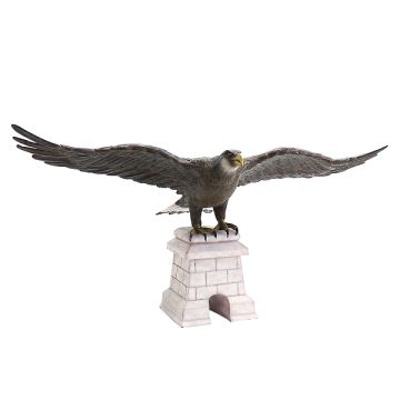 Adler auf Säule lebensgroß