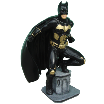 Batman klein auf Säule lebensgroß