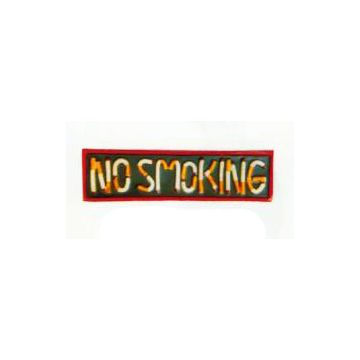 Nichtraucher *No Smoking* Schild vergrößert