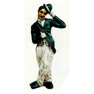 Charlie Chaplin zieht Hut klein verkleinert