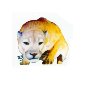 kriechende lebensgroße Löwin lebensgroß