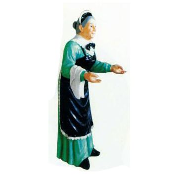 Alte Frau als Köchin lebensgroß