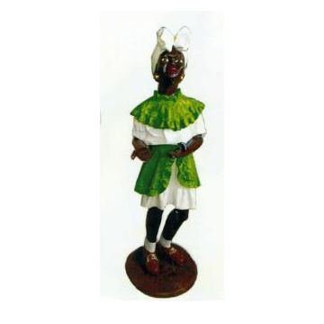 kleines dunkelhäutiges Mädchen im grünen Kleid verkleinert