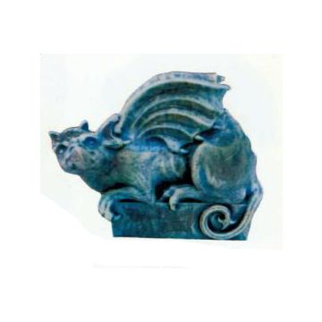 Gargoyle sitzend auf Vorsprung verkleinert
