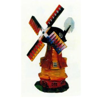 kleine alte Holzwindmühle verkleinert