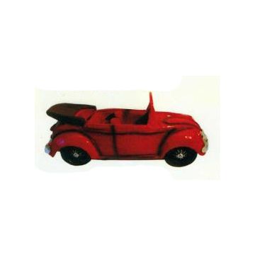 kleiner roter Käfer als Cabrio verkleinert
