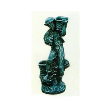 Jungenfigur Blumen und Blumenkästen verkleinert