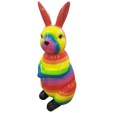 Bunt gestreifter Hase lebensgroß