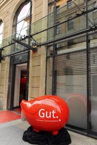 XXL Sparschwein aus Glasfaserkunststoff